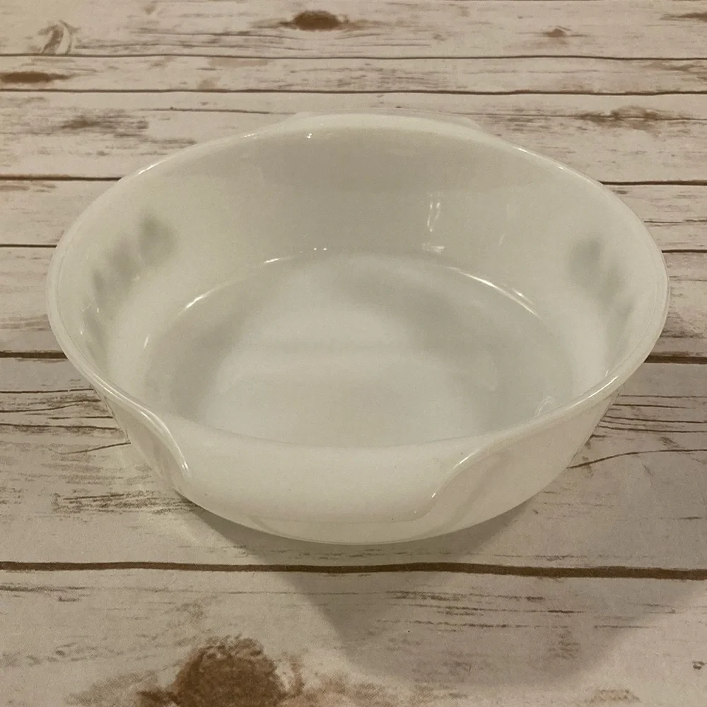 Vintage Anchor Hocking Fire King 1.5 Quart Casserole Dish Meadow Green Pattern
